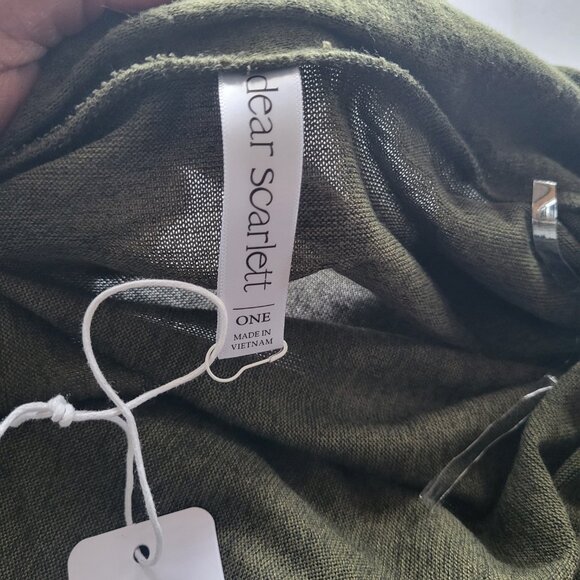Dear Scarlett Green Knit Poncho Wrap Cape Cardigan (Size: One Size) - Picture 10 of 15